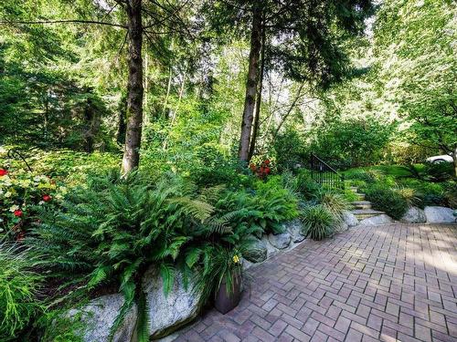 1057 Strathaven Drive, North Vancouver, BC 