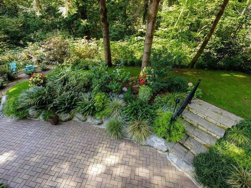 1057 Strathaven Drive, North Vancouver, BC 