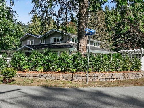 320 Moyne Drive, West Vancouver, BC 