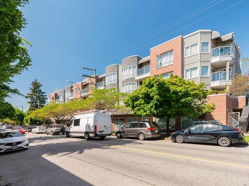 302 789 W 16 Avenue, Vancouver, BC 