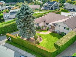 4433 HIGHLAND BOULEVARD  North Vancouver, BC V7R 3A1