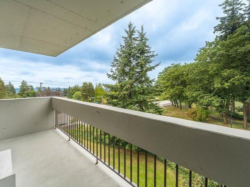 405 4105 Imperial Street, Burnaby, BC 