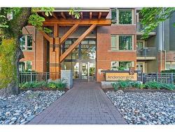 527 119 W 22ND STREET  North Vancouver, BC V7M 0B4