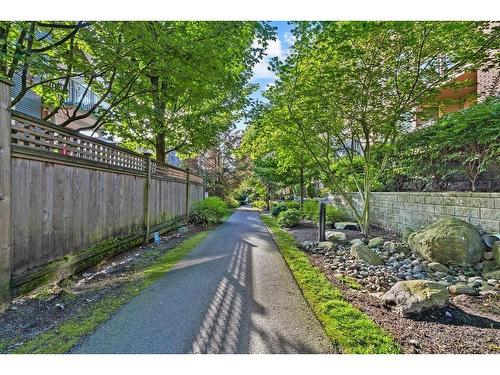 527 119 W 22Nd Street, North Vancouver, BC 