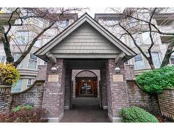 208 5650 OAK STREET  Vancouver, BC V6M 2V6