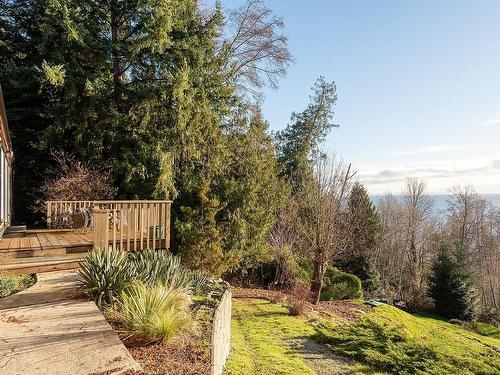 7949 Redrooffs Road, Halfmoon Bay, BC 