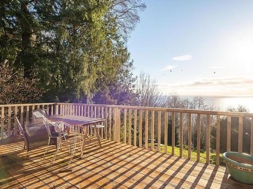 7949 Redrooffs Road, Halfmoon Bay, BC 