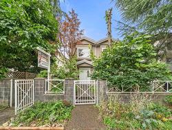 1430 E 8TH AVENUE  Vancouver, BC V5N 1T4