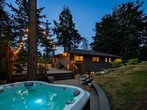 6202 Overstone Drive, West Vancouver, BC 