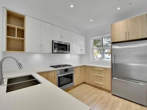 6 7039 Macpherson Avenue, Burnaby, BC 