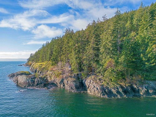 381 Waterfront, Bowen Island, BC 