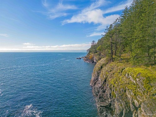 381 Waterfront, Bowen Island, BC 