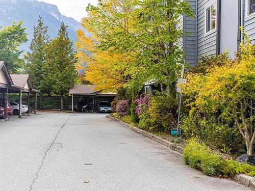 305 40100 Willow Crescent, Squamish, BC 