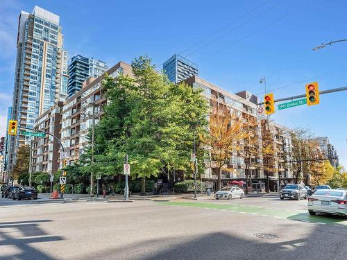 902 1330 Burrard Street, Vancouver, BC 