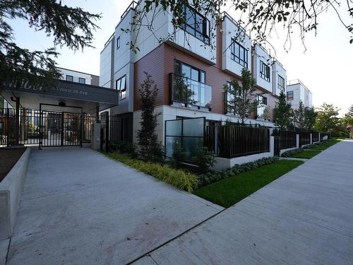 586 W 28Th Avenue, Vancouver, BC 