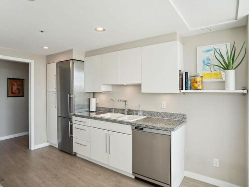 901 1550 W 15Th Avenue, Vancouver, BC 