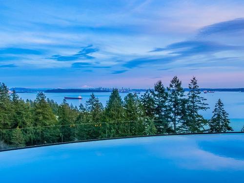 4672 Clovelly Walk, West Vancouver, BC 