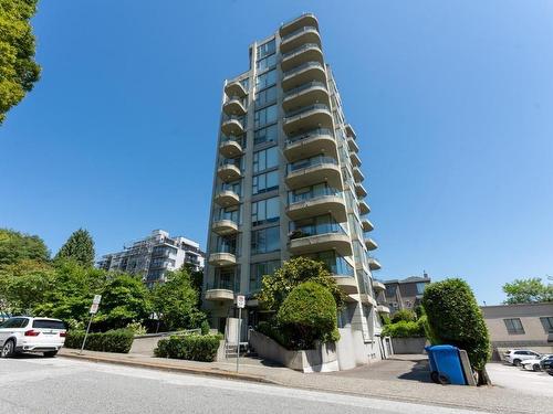 601 570 18Th Street, West Vancouver, BC 