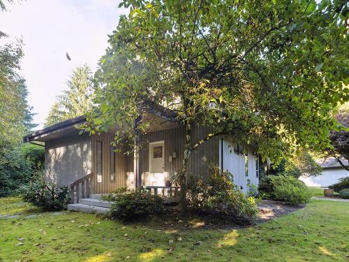 382 Mathers Avenue, West Vancouver, BC 