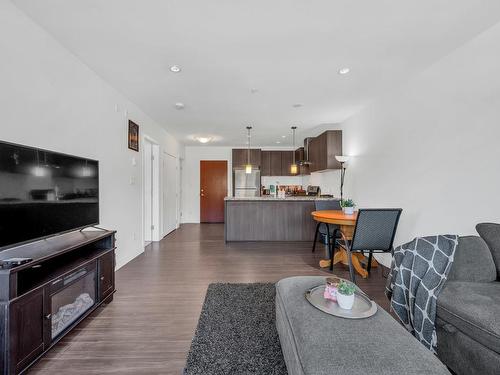 202 5688 Hastings Street, Burnaby, BC 