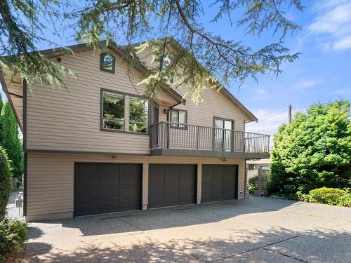 2515 Edgemont Boulevard, North Vancouver, BC 