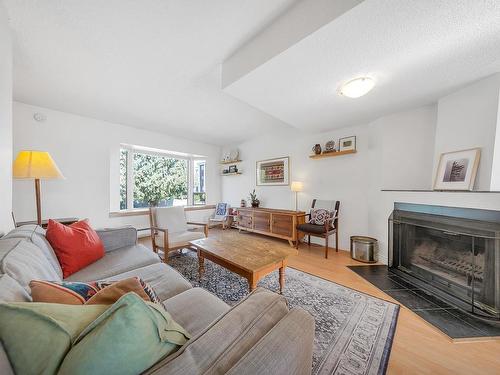 163 W 20Th Street, North Vancouver, BC 