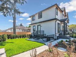 402 E 59TH AVENUE  Vancouver, BC V5X 1Y1