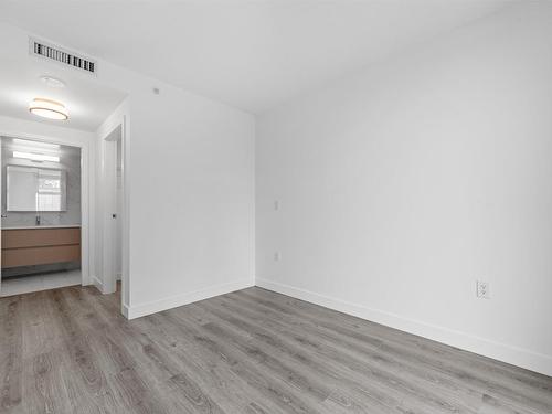 602 8188 Fraser Street, Vancouver, BC 