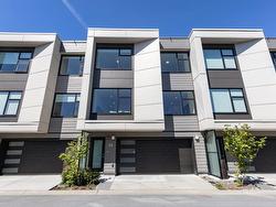 32 602 LILE DRIVE  North Vancouver, BC V7G 0B3