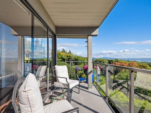 27 2214 Folkestone Way, West Vancouver, BC 