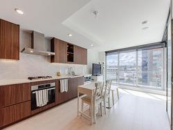 718 1768 COOK STREET  Vancouver, BC V5Y 0N3