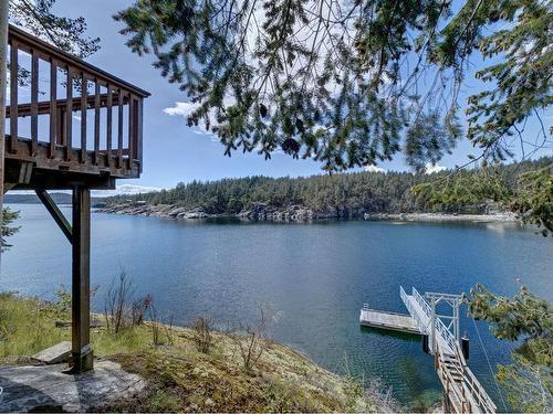 5301 Taylor Crescent, Halfmoon Bay, BC 