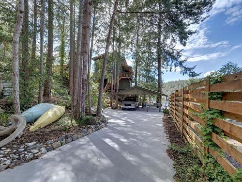 5301 Taylor Crescent, Halfmoon Bay, BC 