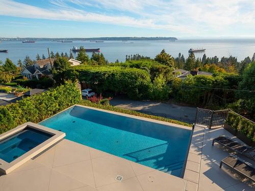 4135 Burkehill Place, West Vancouver, BC 