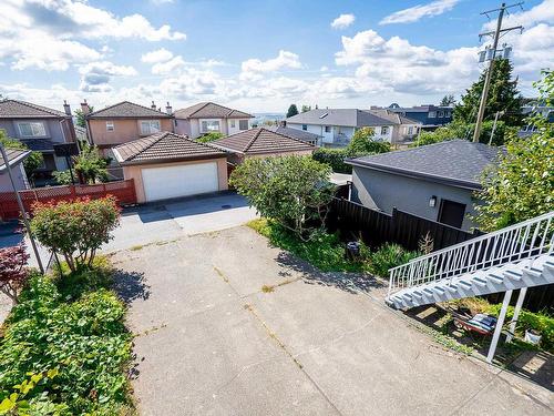 5288 Neville Street, Burnaby, BC 