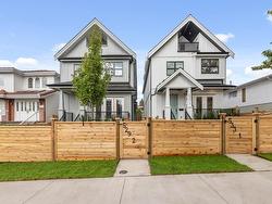 1 533 E 51ST AVENUE  Vancouver, BC V5X 1E1