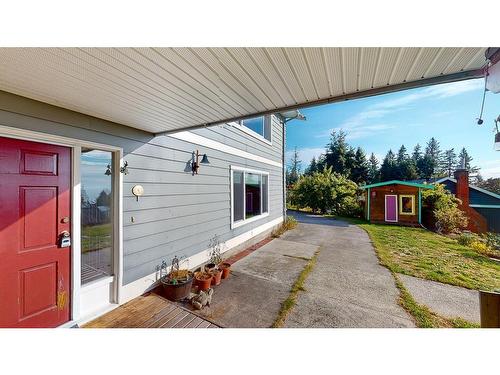 5121 Betty Road, Sechelt, BC 