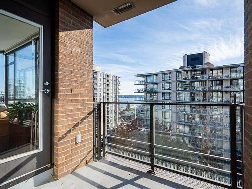 1004 170 W 1St Street, North Vancouver, BC 