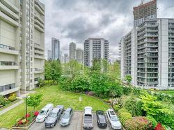 506 4105 MAYWOOD STREET  Burnaby, BC V5H 4A3