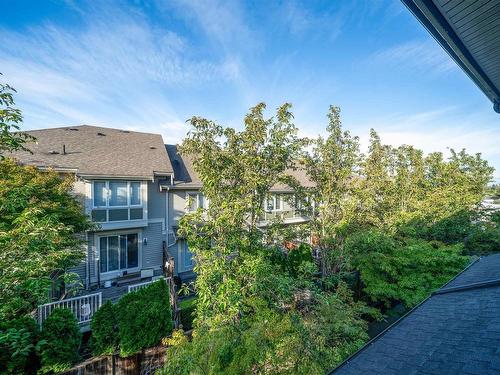 9 6538 Elgin Avenue, Burnaby, BC 