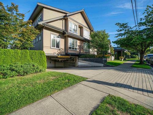 9 6538 Elgin Avenue, Burnaby, BC 