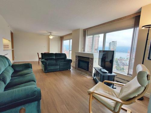 2203 183 Keefer Place, Vancouver, BC 