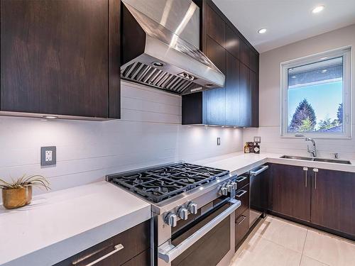 1568 Kings Avenue, West Vancouver, BC 