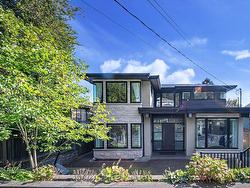 1568 KINGS AVENUE  West Vancouver, BC V7V 2B4