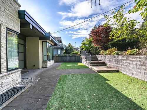 1568 Kings Avenue, West Vancouver, BC 