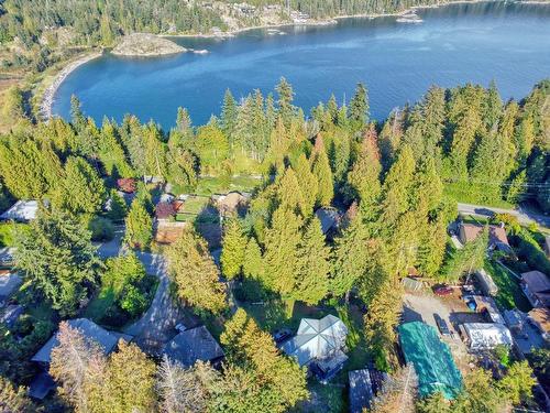 7717 Fawn Road, Halfmoon Bay, BC 