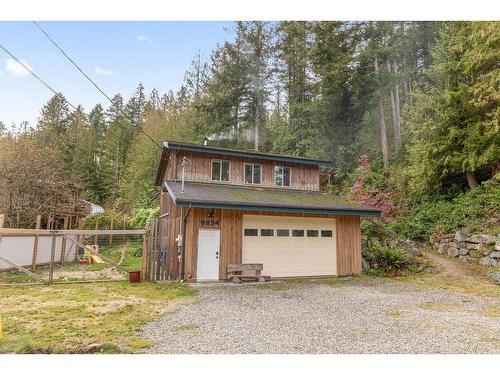 9834 Mckenzie Road, Halfmoon Bay, BC 