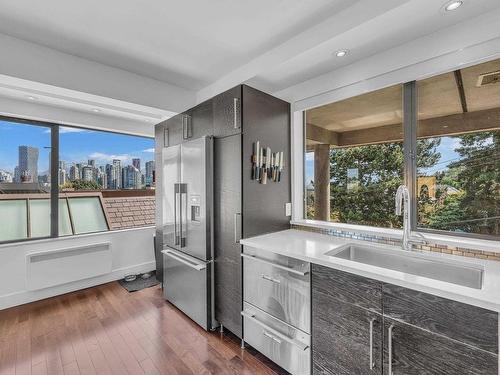 1205 W 7Th Avenue, Vancouver, BC 