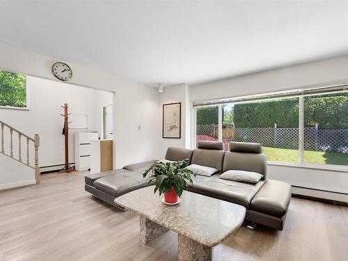 8607 Selkirk Street, Vancouver, BC 