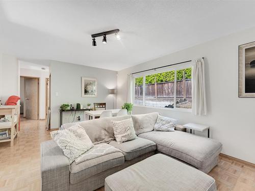 8607 Selkirk Street, Vancouver, BC 